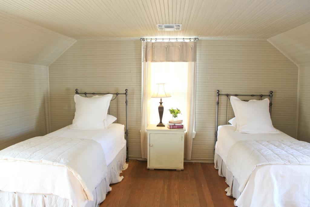 Hoffman Haus Bed & Breakfast เฟรเดอริกส์เบิร์ก ภายนอก รูปภาพ