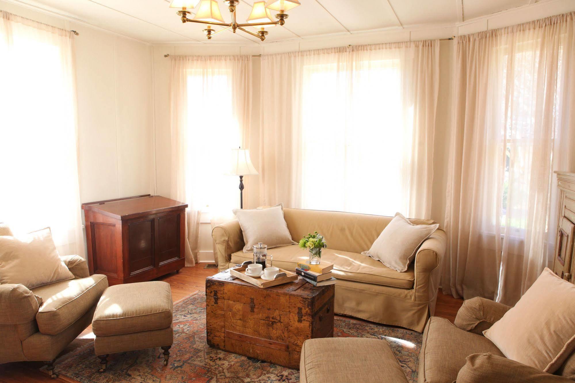 Hoffman Haus Bed & Breakfast เฟรเดอริกส์เบิร์ก ภายนอก รูปภาพ