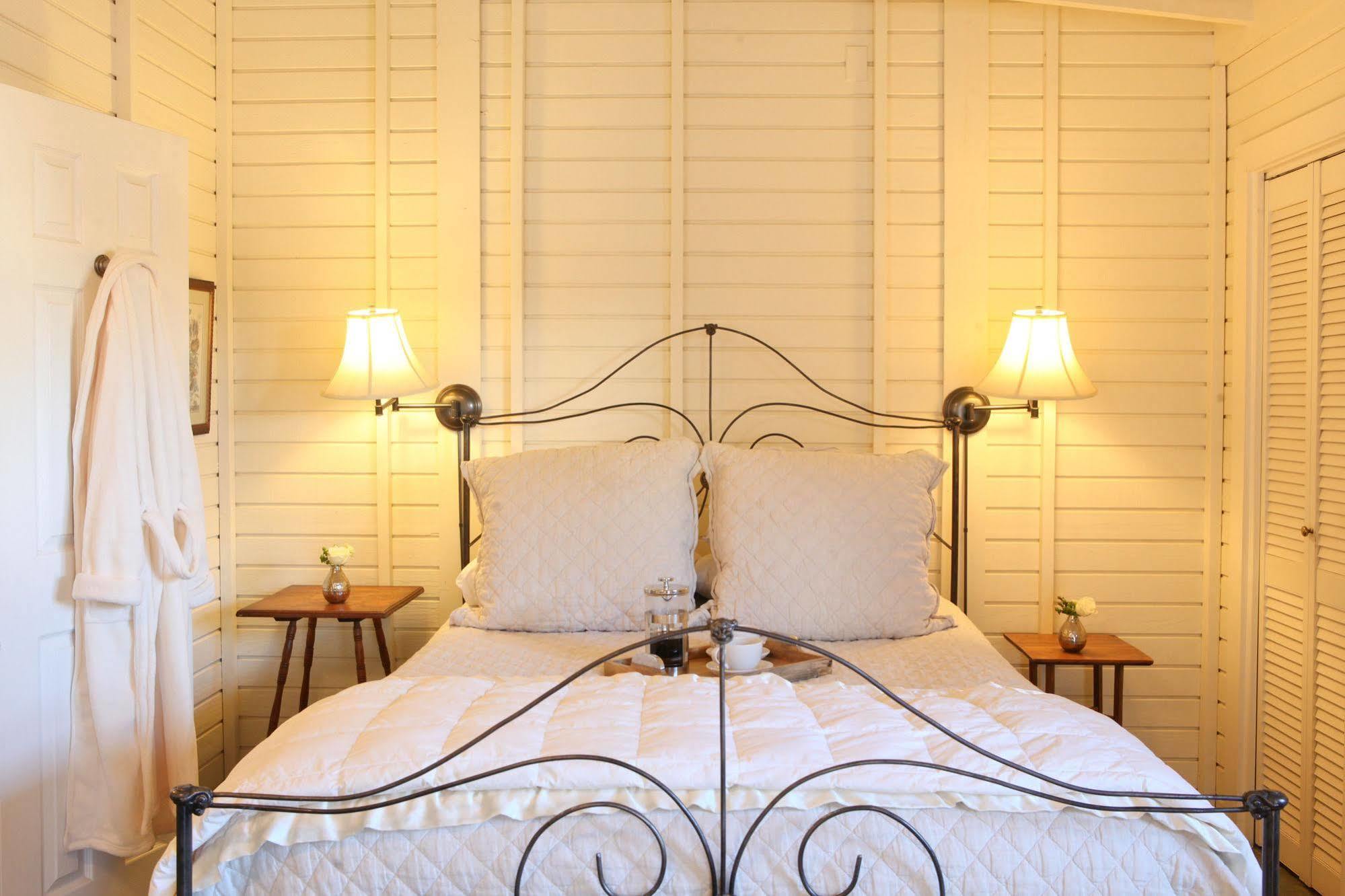 Hoffman Haus Bed & Breakfast เฟรเดอริกส์เบิร์ก ภายนอก รูปภาพ