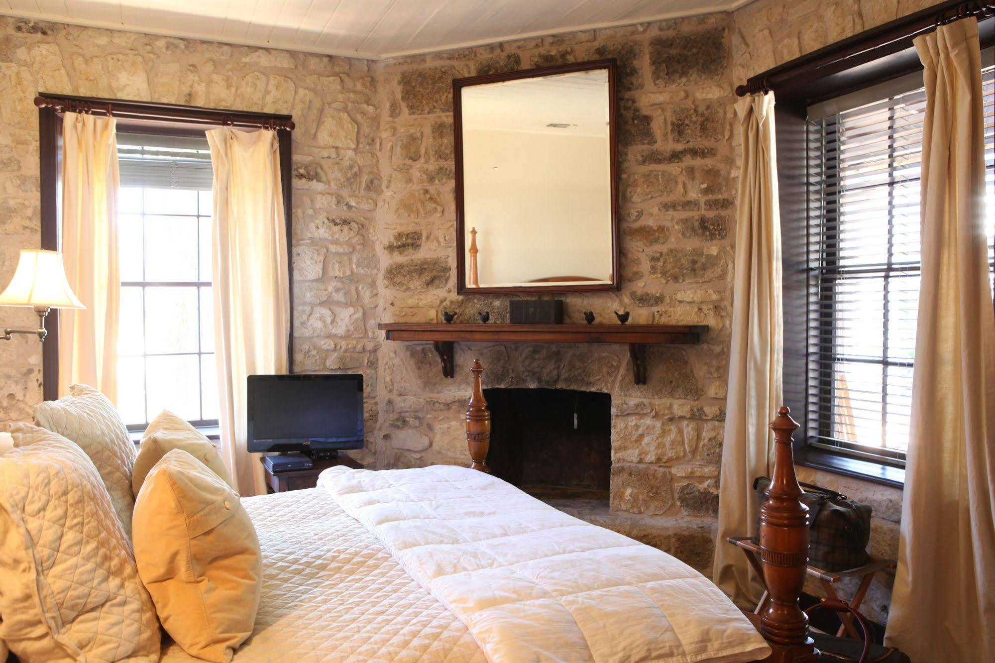 Hoffman Haus Bed & Breakfast เฟรเดอริกส์เบิร์ก ภายนอก รูปภาพ