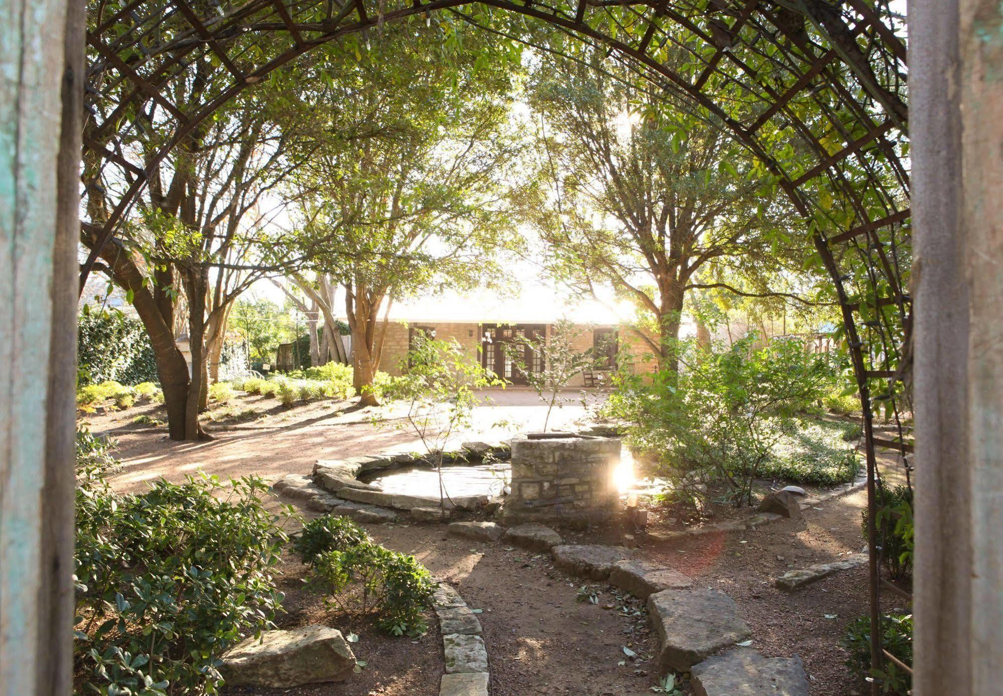 Hoffman Haus Bed & Breakfast เฟรเดอริกส์เบิร์ก ภายนอก รูปภาพ