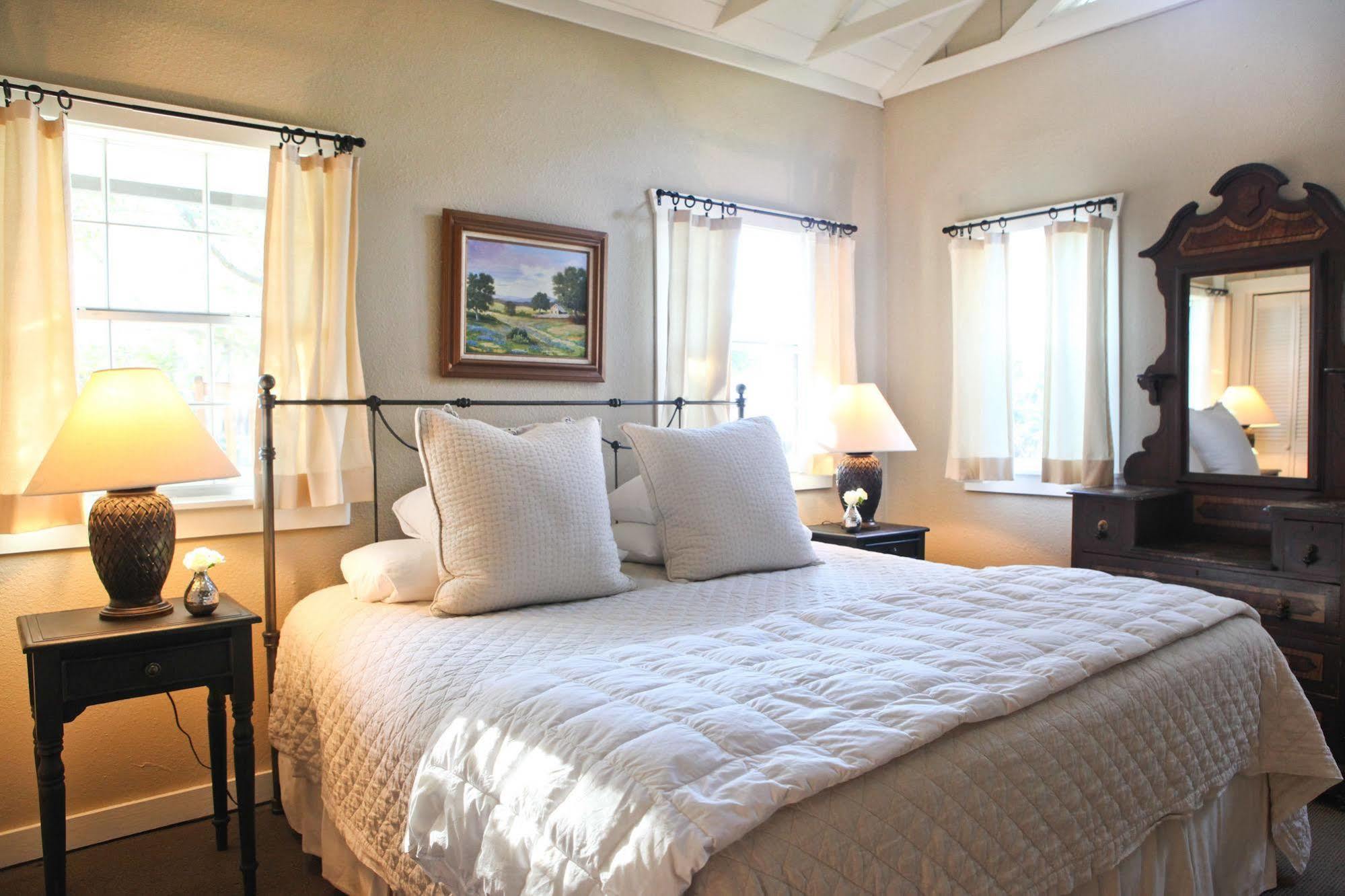 Hoffman Haus Bed & Breakfast เฟรเดอริกส์เบิร์ก ภายนอก รูปภาพ